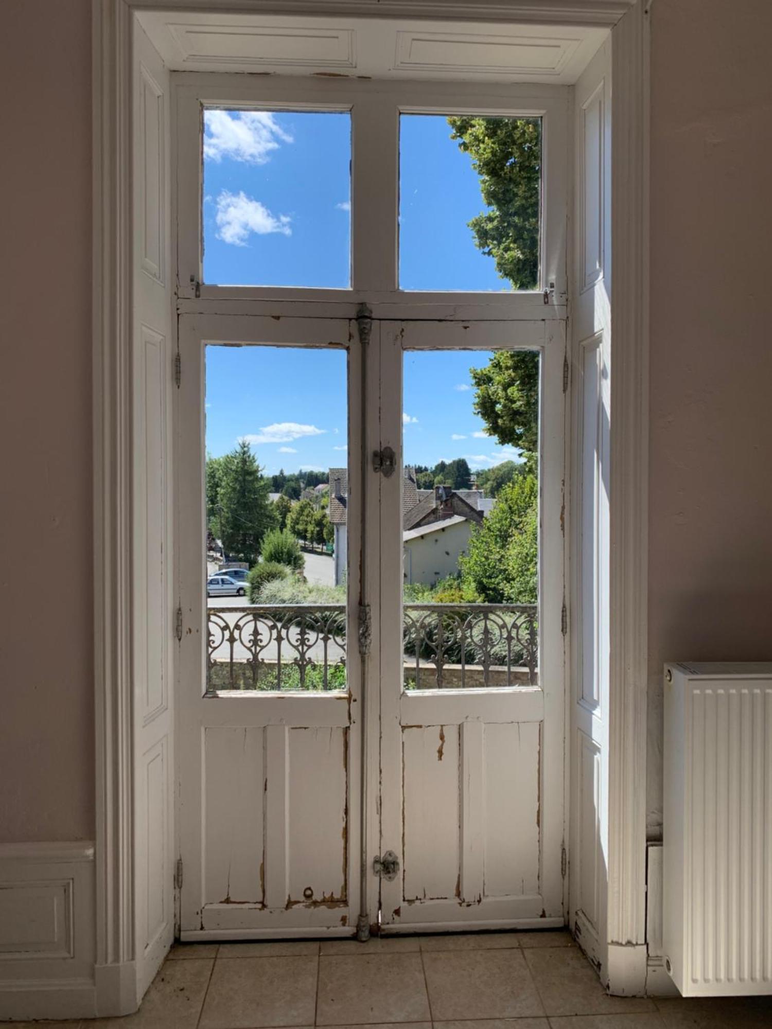 Le Chateau Giat Екстериор снимка