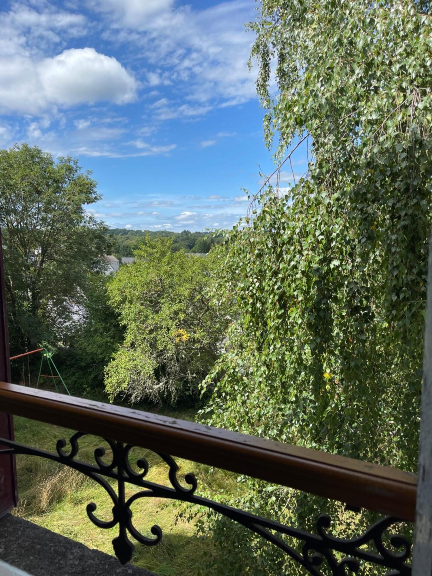 Le Chateau Giat Екстериор снимка